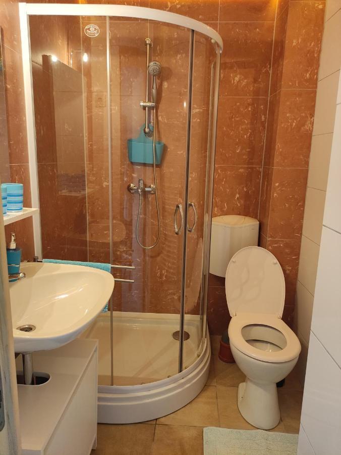 Patak28 Apartmanok โชพรอน ภายนอก รูปภาพ