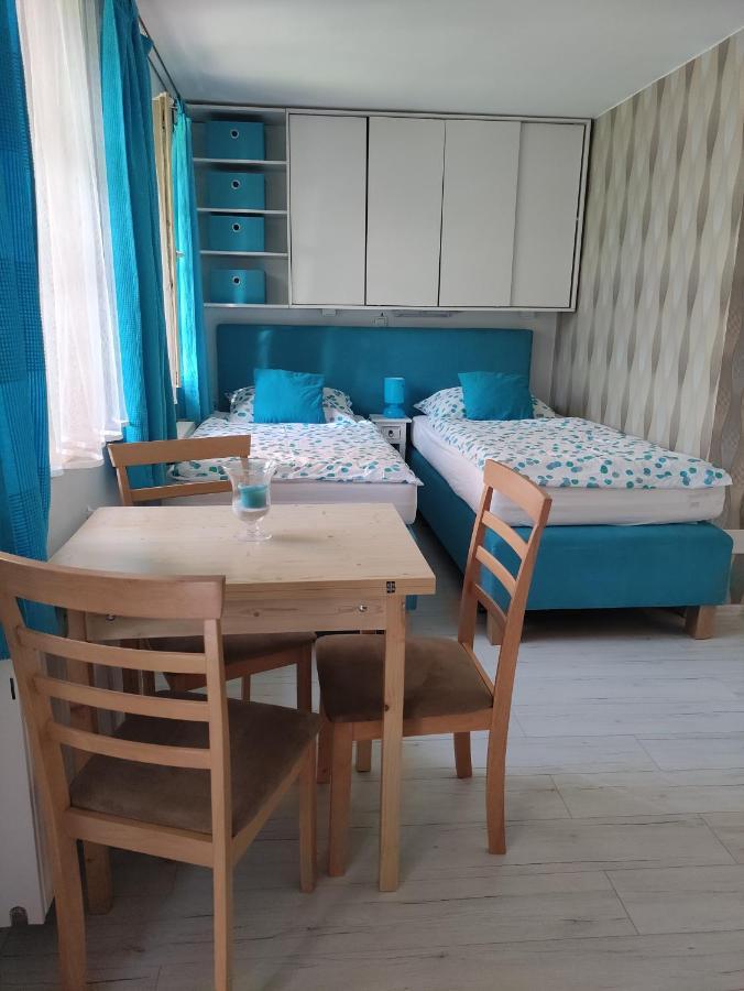 Patak28 Apartmanok โชพรอน ภายนอก รูปภาพ